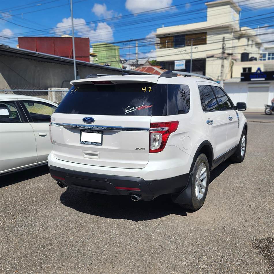 Ford Explorer XLT 4WD 2015