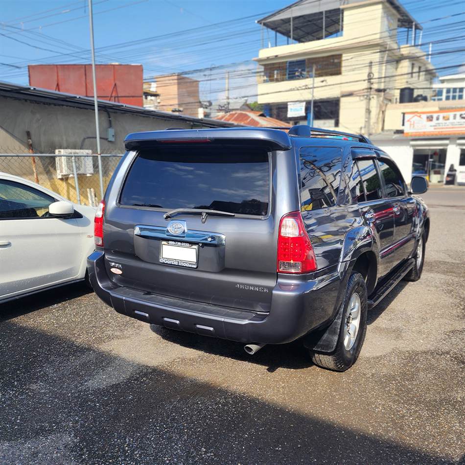 Toyota 4 Runner SR5 2006
